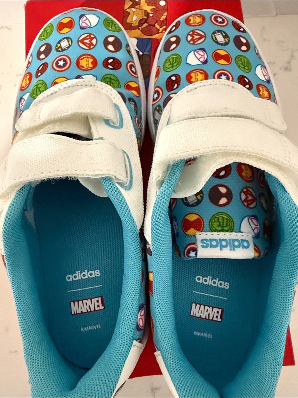 adidas Marvel Kids Sneakers in Light Blue and White